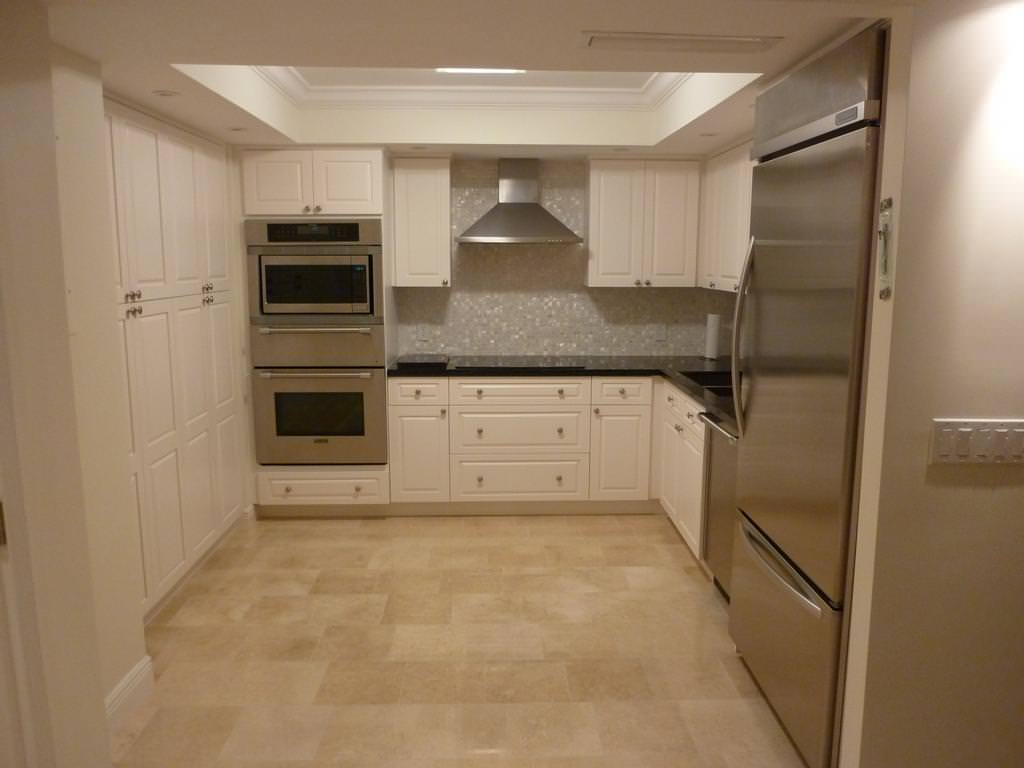 Image of: White Shaker Kitchen Cabinets Rta