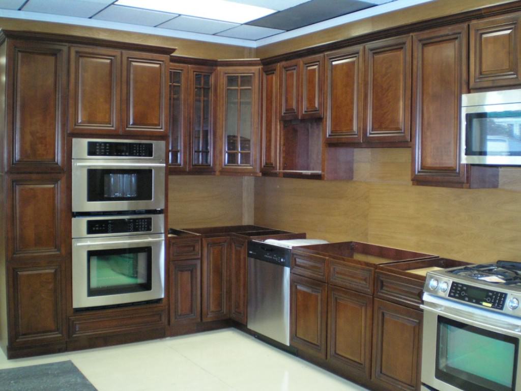 Image of: Wood Kitchen Cabinets Top