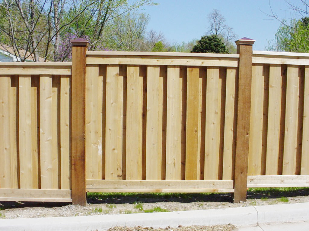 Image of: Wood Privacy Fence Ideas