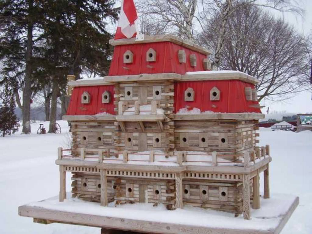 Image of: Cool Birdhouse Designs