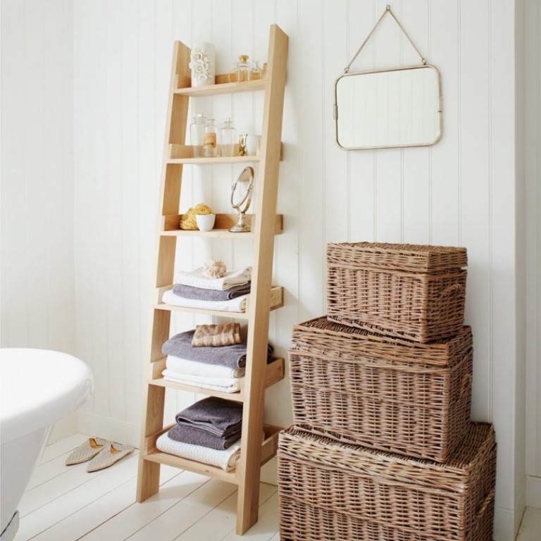 Image of: Decorative Ladders For Towels