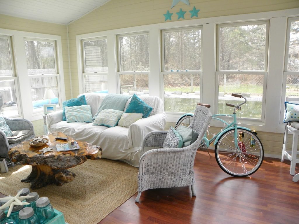 Image of: Decorative Sunroom Furniture Idea