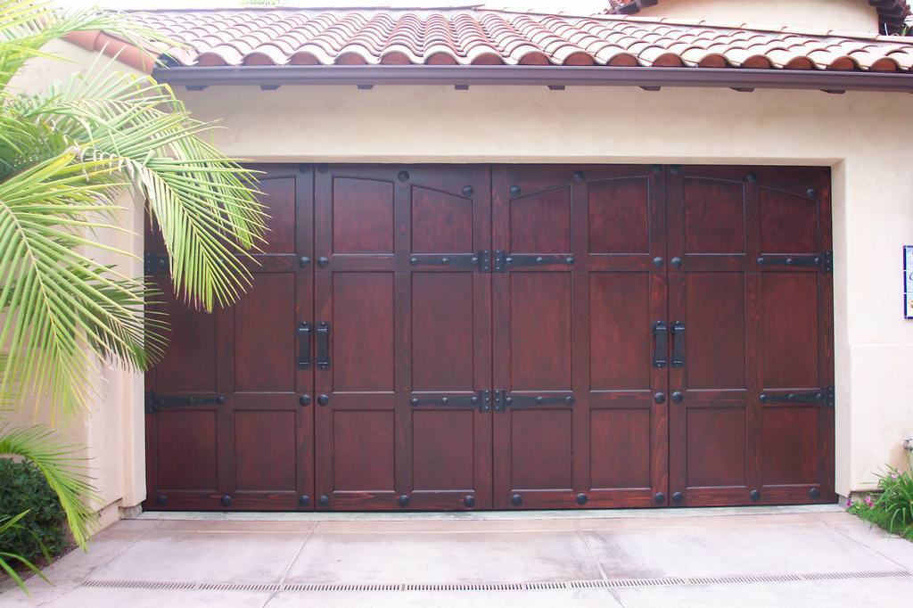 Image of: Fiberglass Garage Doors