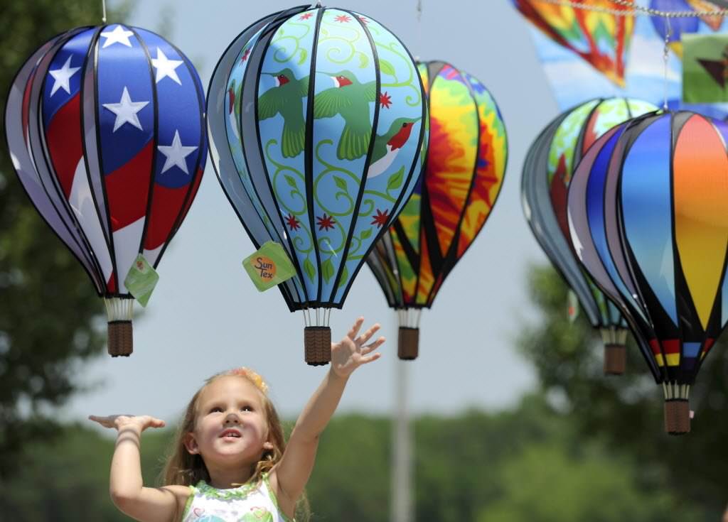 Image of: Hot Air Balloon Decorations Ideas