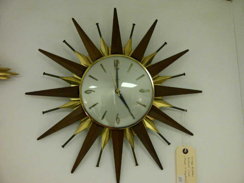 Image of: Adorable Vintage Starburst Clocks Style