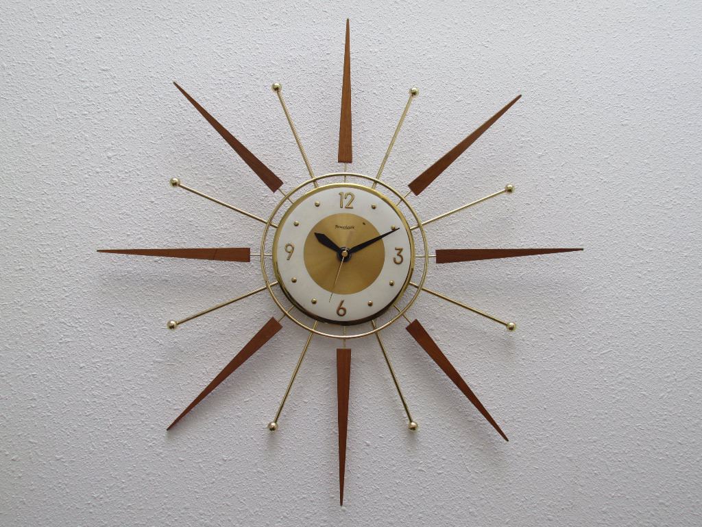 Image of: Amazing Vintage Starburst Clocks Style
