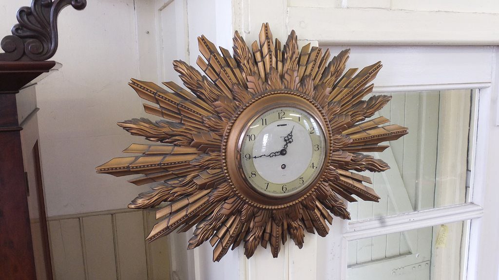 Image of: Antique Sunburst Clock