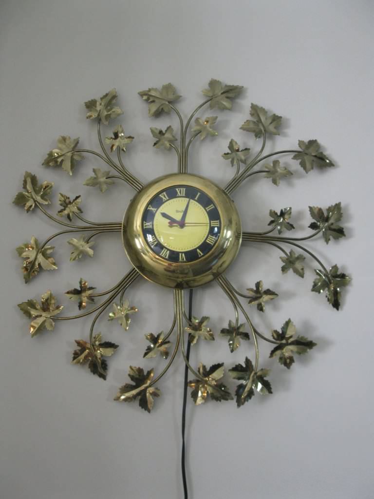 Image of: Floral Burst Clock