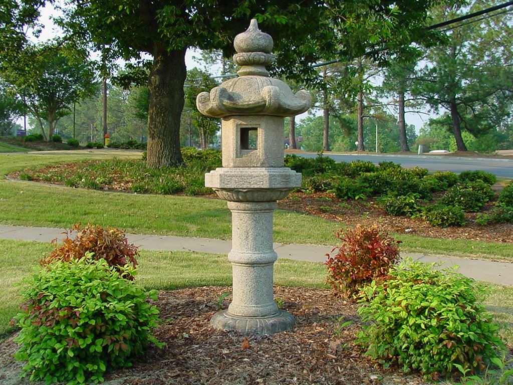 Image of: Japanese Garden Ornaments