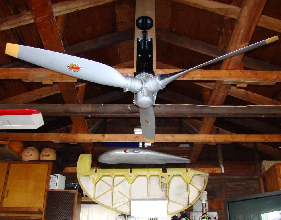 Image of: Metal Airplane Propeller Fan Idea