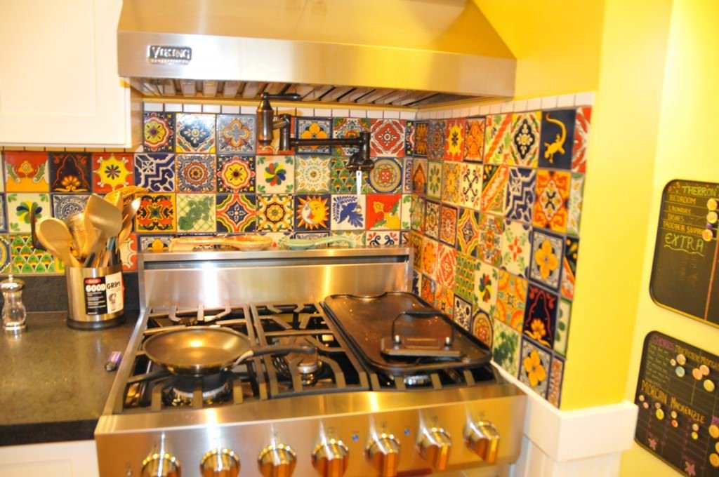 Image of: Mexican Tile Backsplash Designs