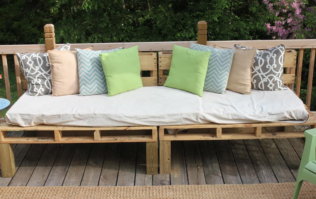 Image of: Bench Out Of A Pallet