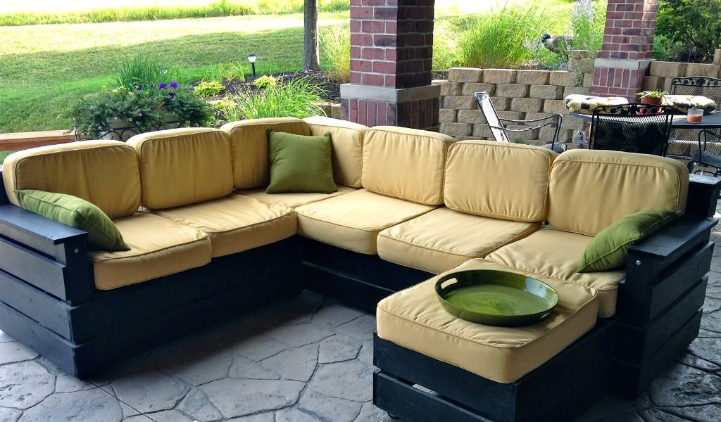 Image of: Build A Pallet Couch
