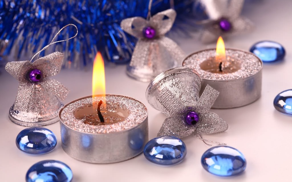Image of: Decorating Candles For Christmas