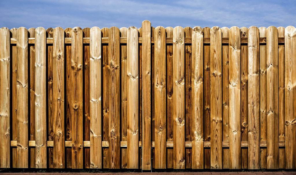 Image of: Fences For Backyards Types