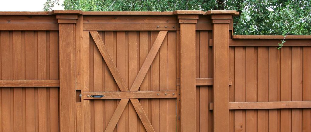 Image of: Styles Of Wooden Fences
