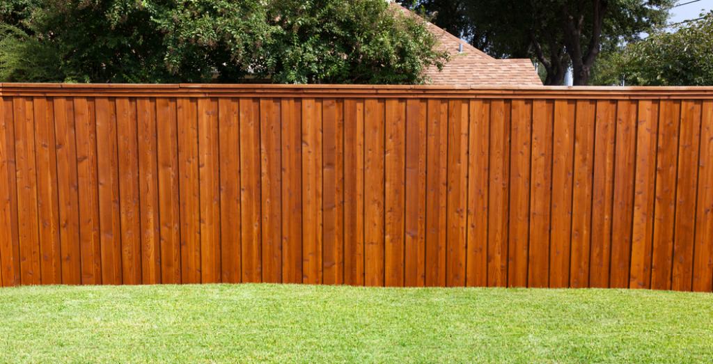 Image of: Types Of Fences For Homes