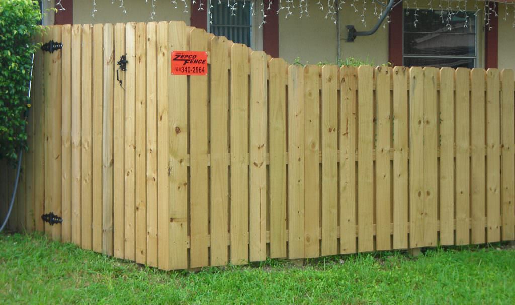 Image of: Types Of Wooden Fence