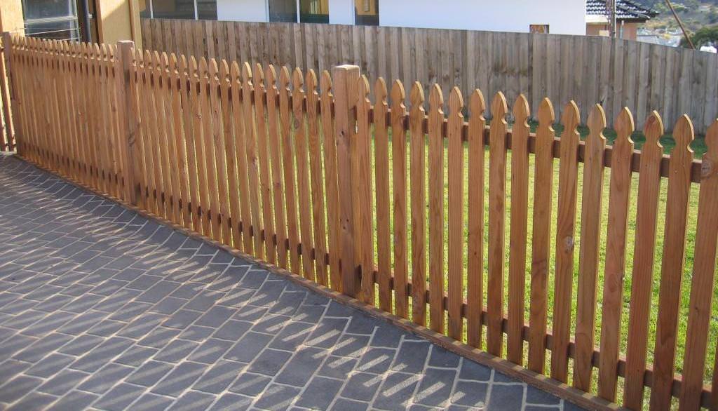 Image of: Types Of Wooden Fences Designs