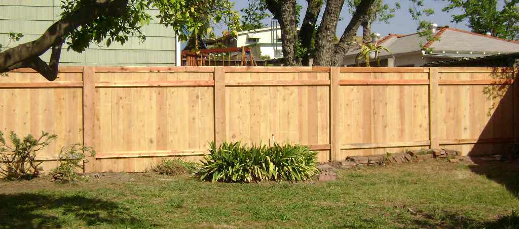 Image of: Types Of Wooden Fences Ideas