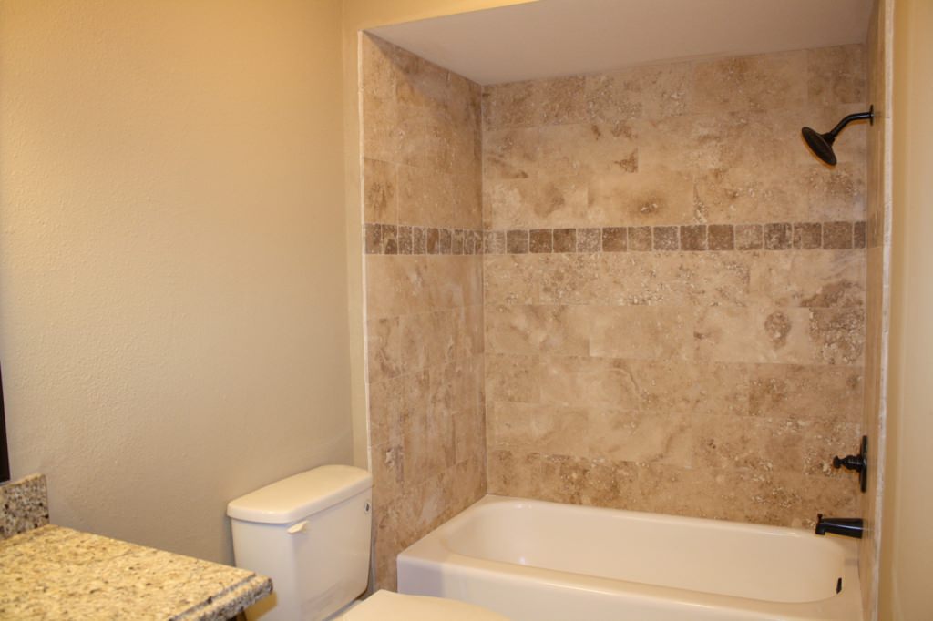 Image of: Bathtub Tile Designs