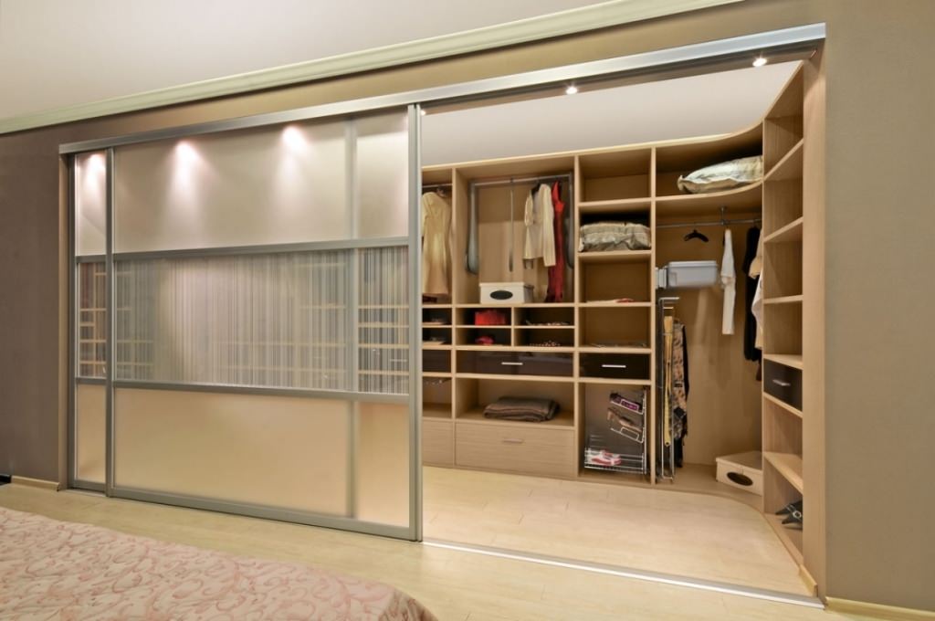 Image of: Bedroom Storage Cabinets With Doors