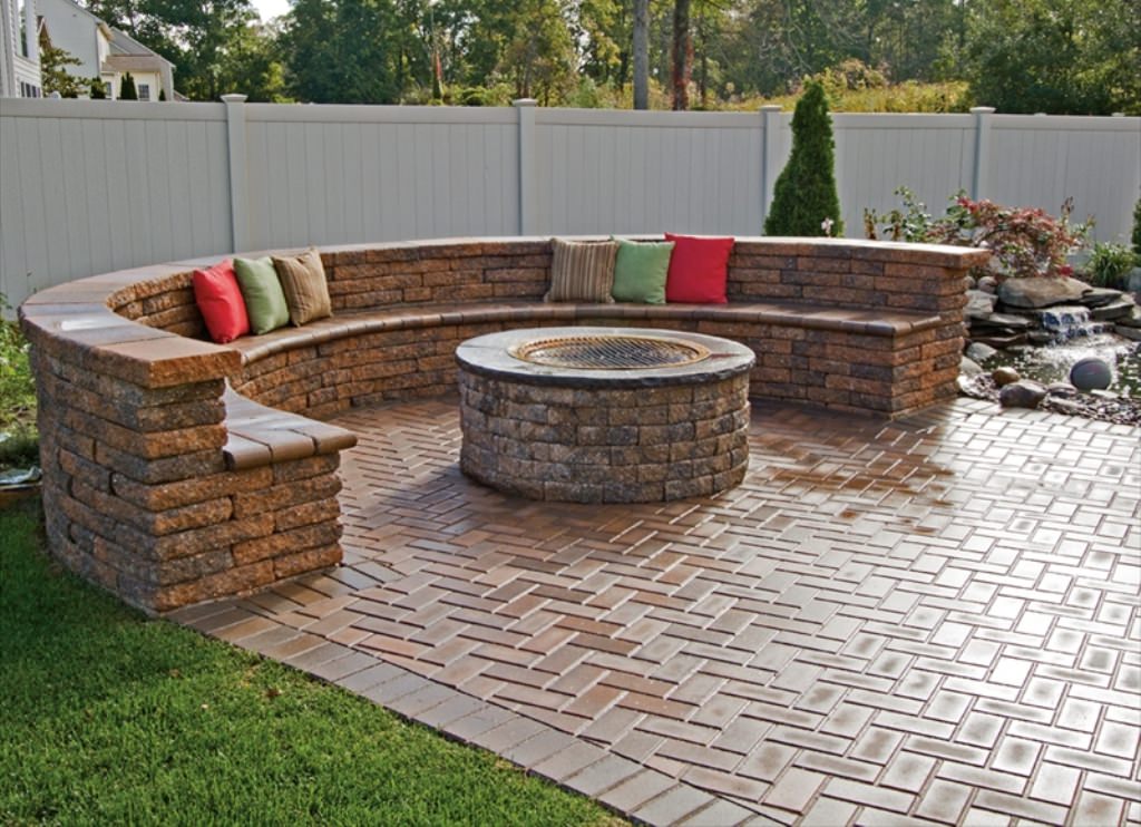 Image of: Best Backyard Landscaping Fire Pit