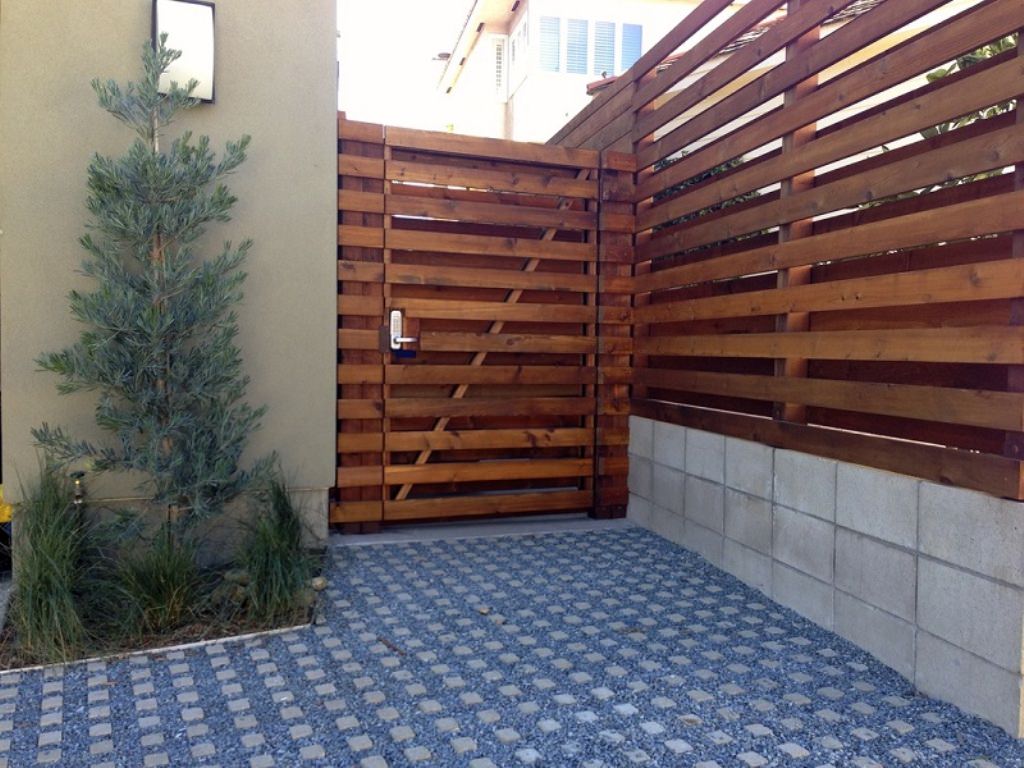 Image of: Best Free Wood Fence Designs