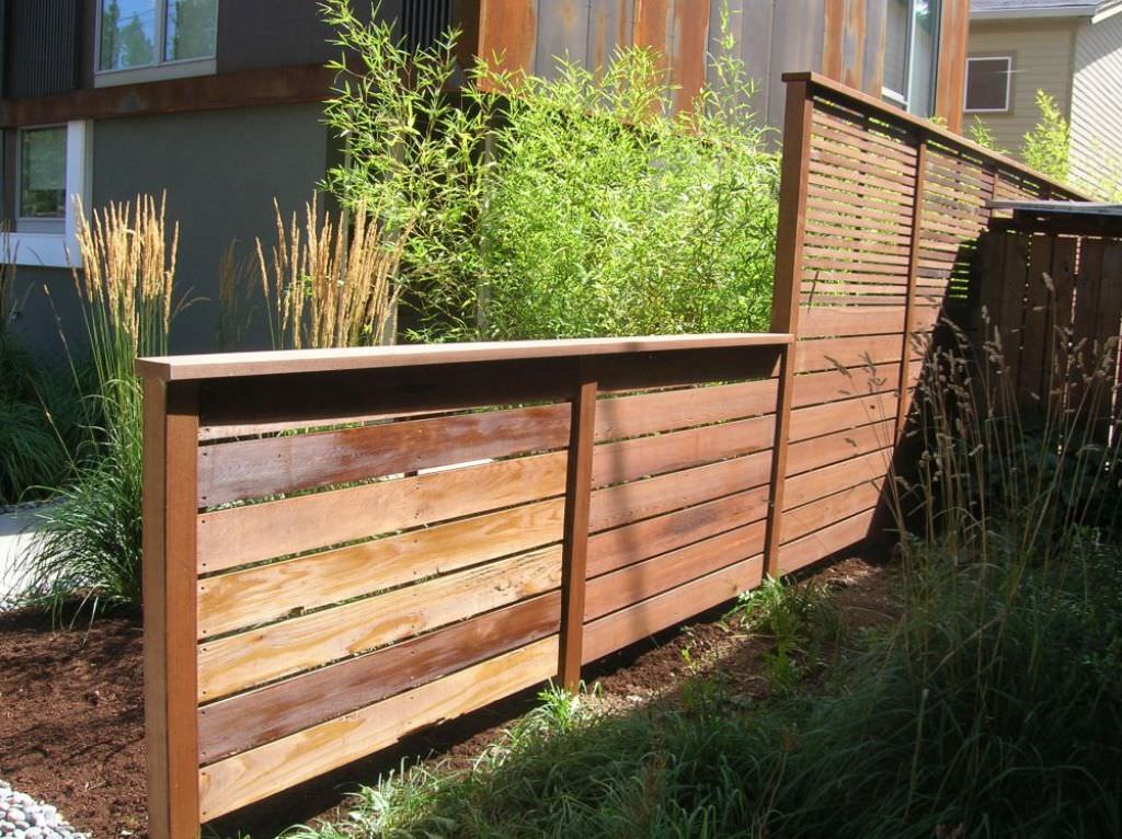 Image of: Best Horizontal Wood Fence Designs