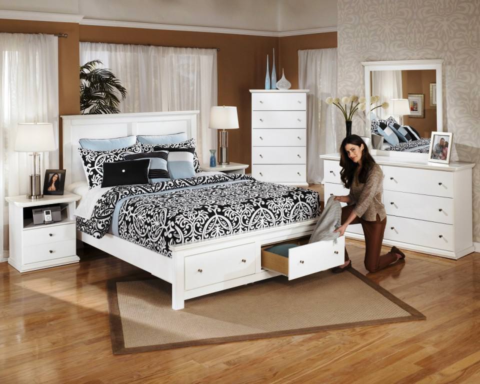 Image of: Ikea Bedroom Storage Solutions