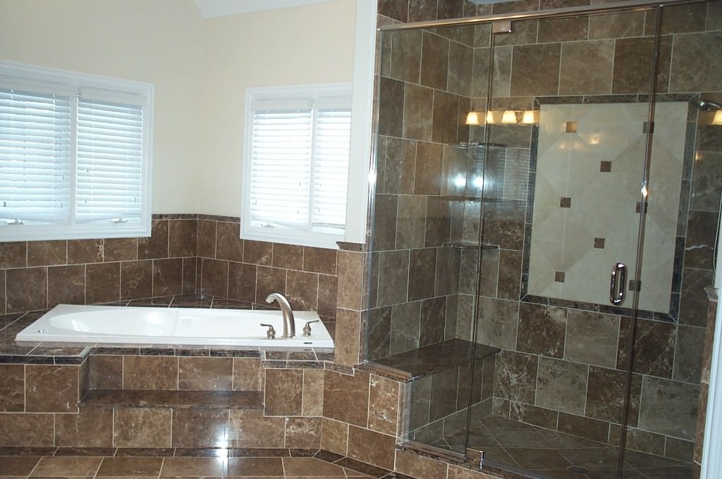 Image of: Layout Bathtub Tile Designs