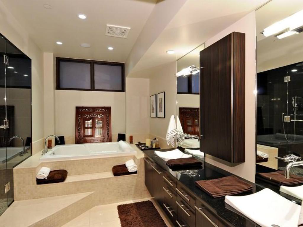 Image of: Luxury Bathroom Tiles