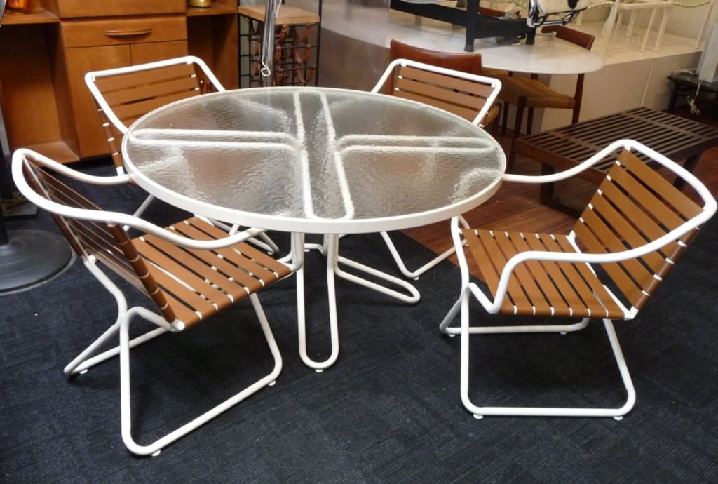 Image of: Mid Century Modern Used Furniture For Outdoor