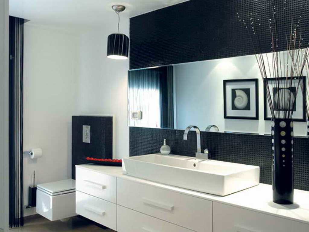 Image of: Modern Bathroom Mirrors With Lights