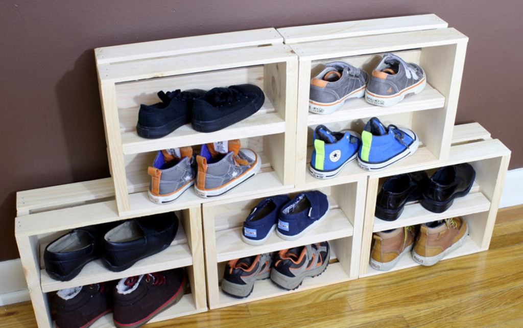 Image of: Shoe Display Shelves For Home