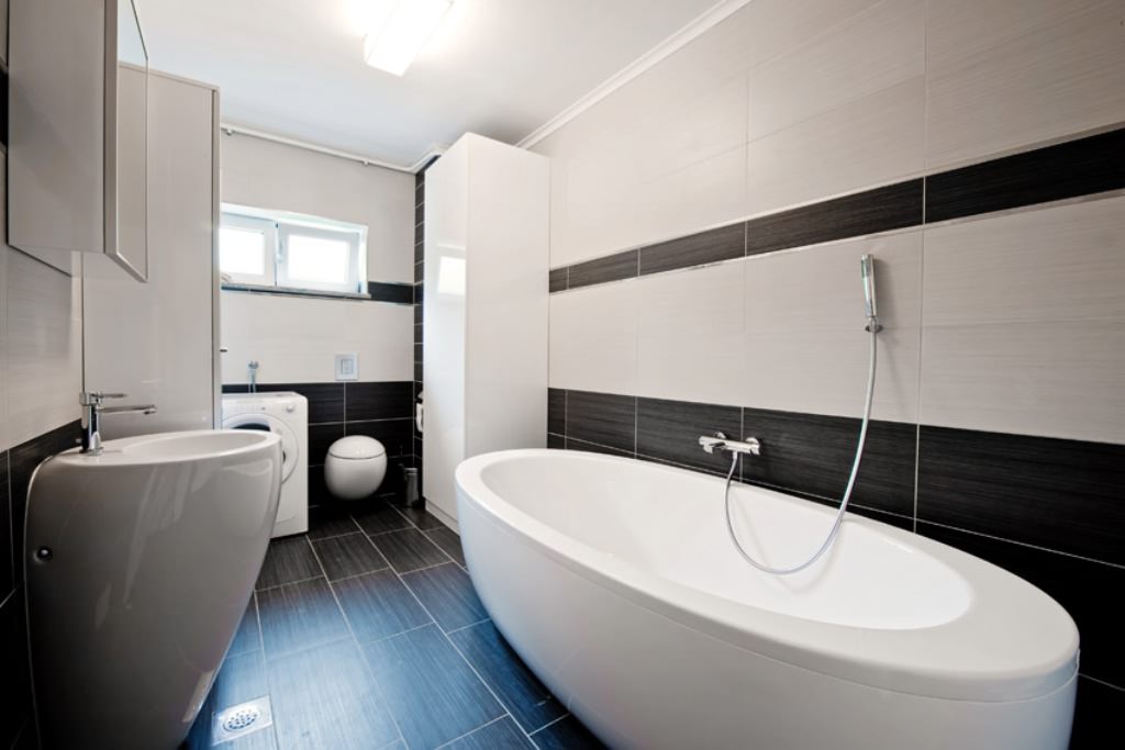 Image of: Small Bathroom Pictures