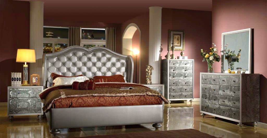 Image of: King Size Wingback Bed