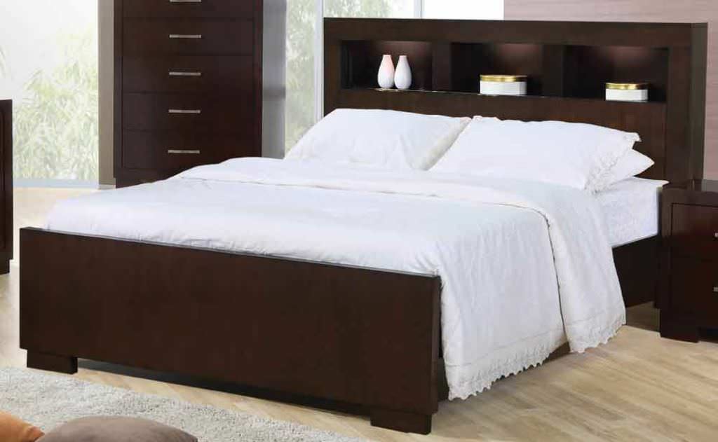 Image of: Leather Platform Bed Queen