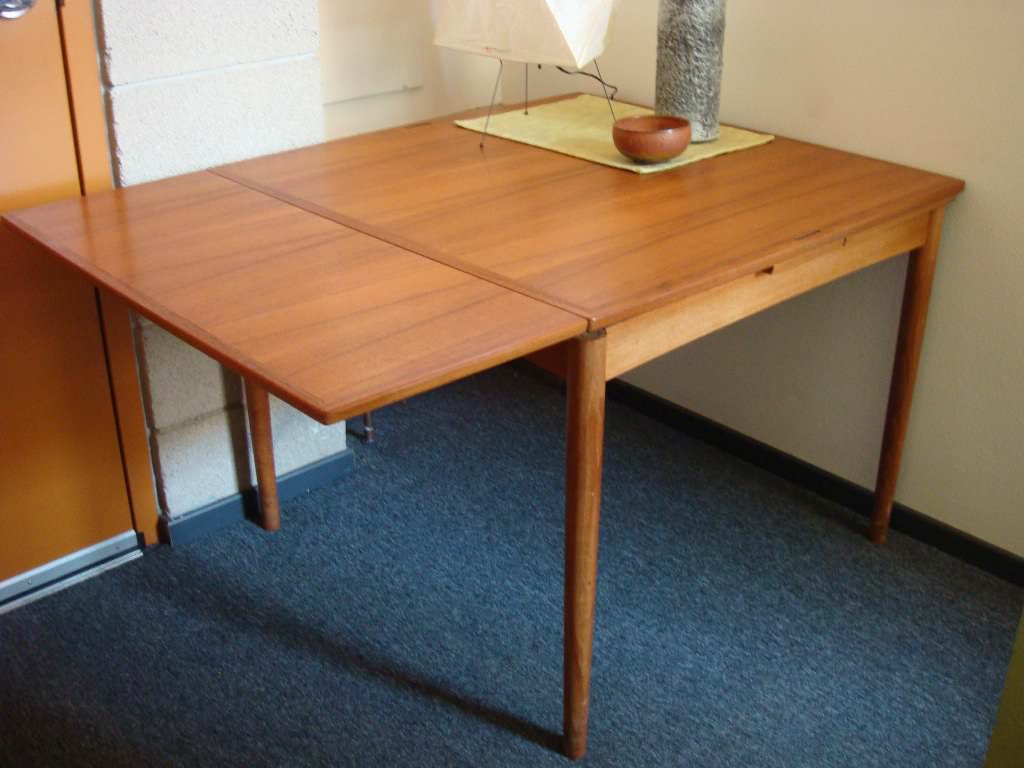 Image of: Teak Extension Dining Table