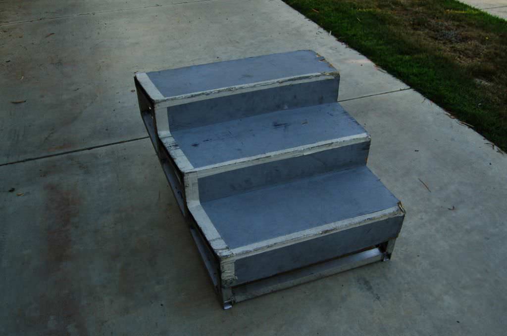 Image of: Portable Aluminum Stairs