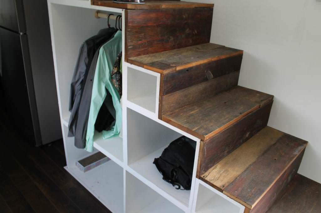 Image of: Portable Staircase Ideas