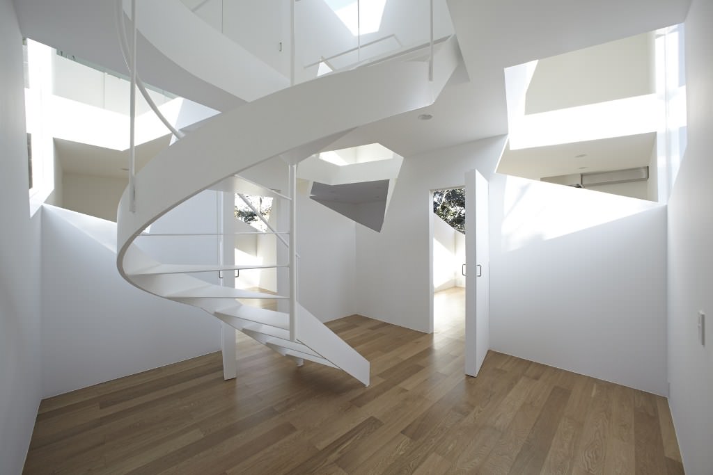 Image of: Space Saving Spiral Staircase
