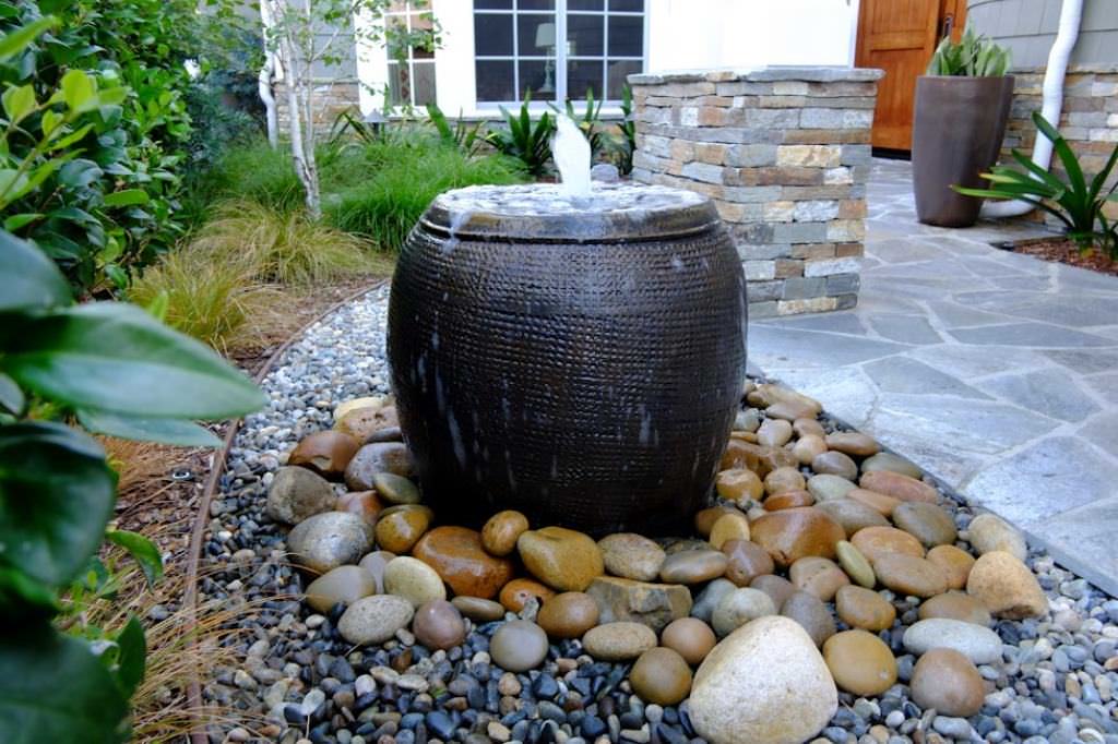 Image of: Best Outdoor Decor Water Fountains Idea