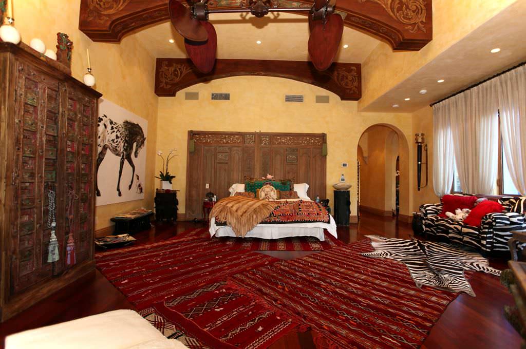 Image of: Moroccan Fabric For Bedrooms