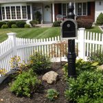 accent-fence-for-small-garden