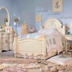 jessica-mcclintock-sleigh-bed-for-kids-bedrooms