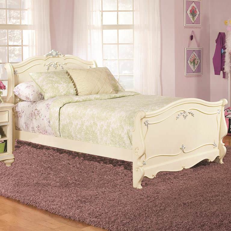 Image of: jessica mcclintock sleigh bed for teenage rooms