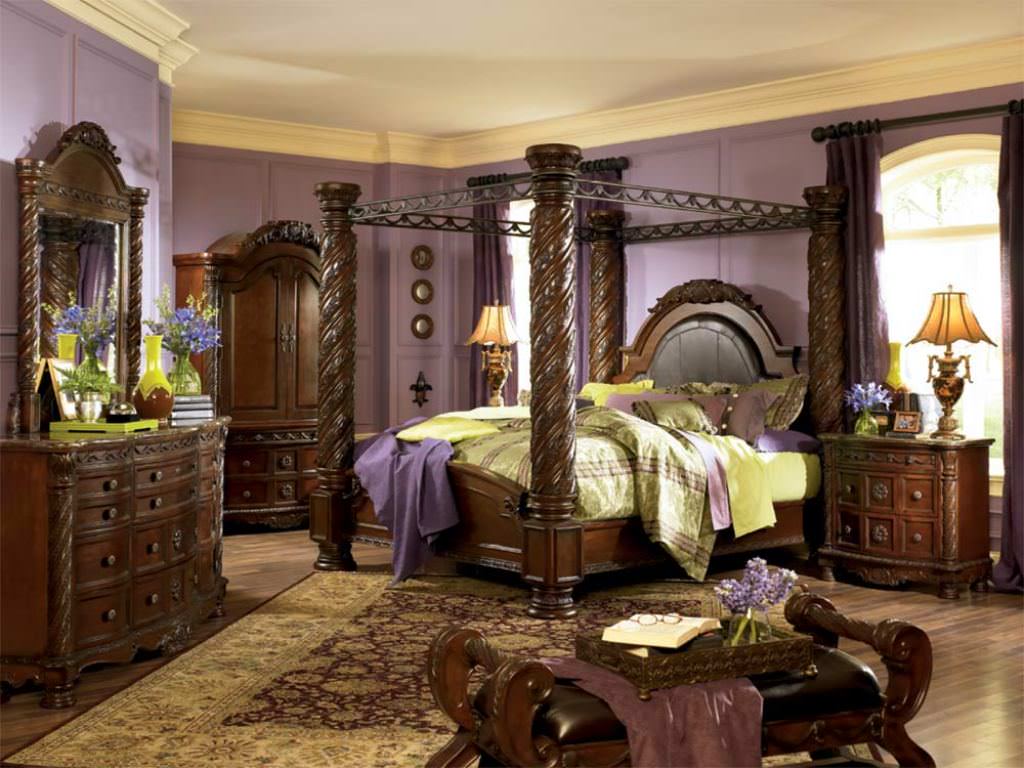 Image of: north shore king canopy bed