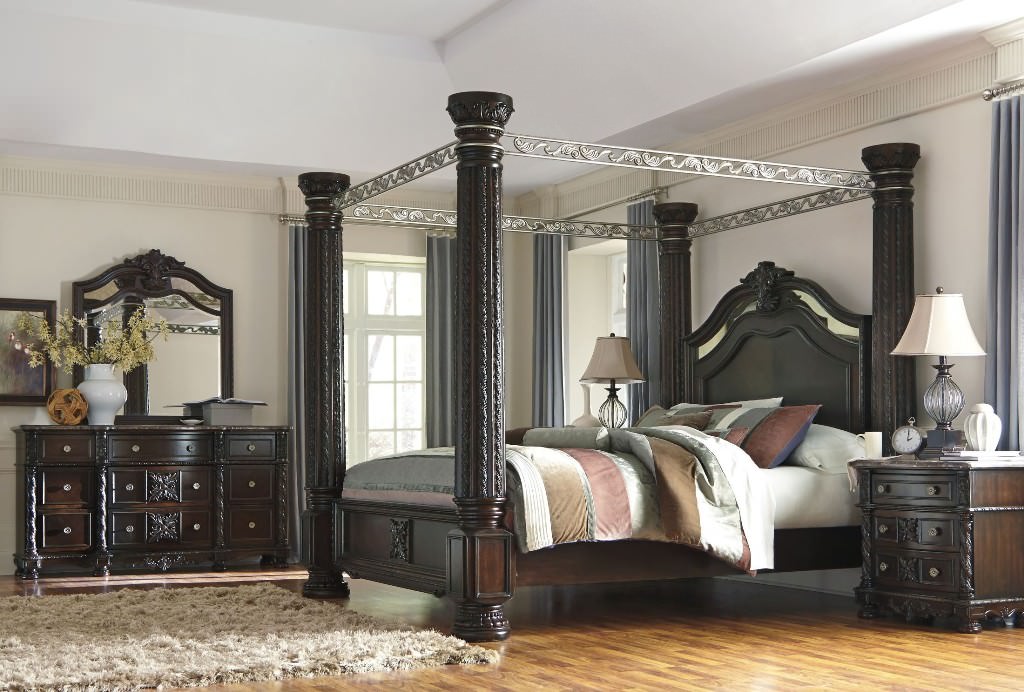 Image of: north shore king canopy beds