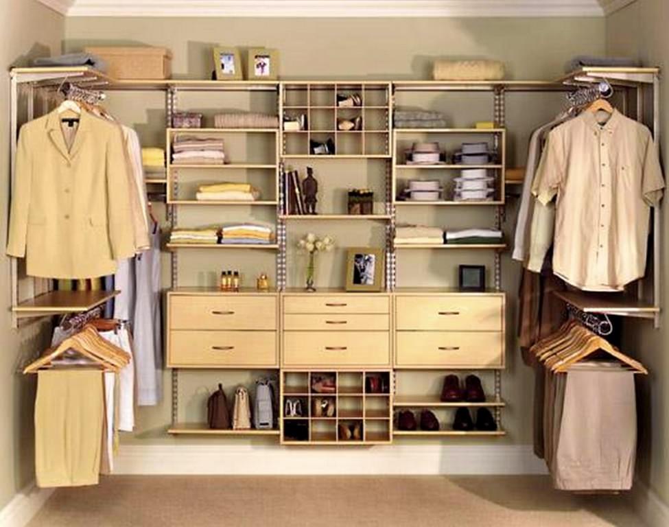 Image of: small walk in closet layout